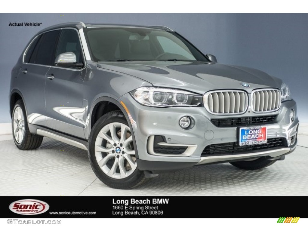 Space Gray Metallic BMW X5