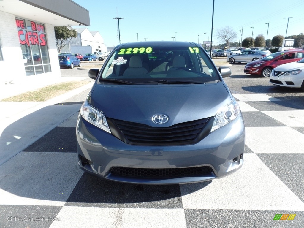 2017 Sienna L - Shoreline Blue Pearl / Ash photo #2