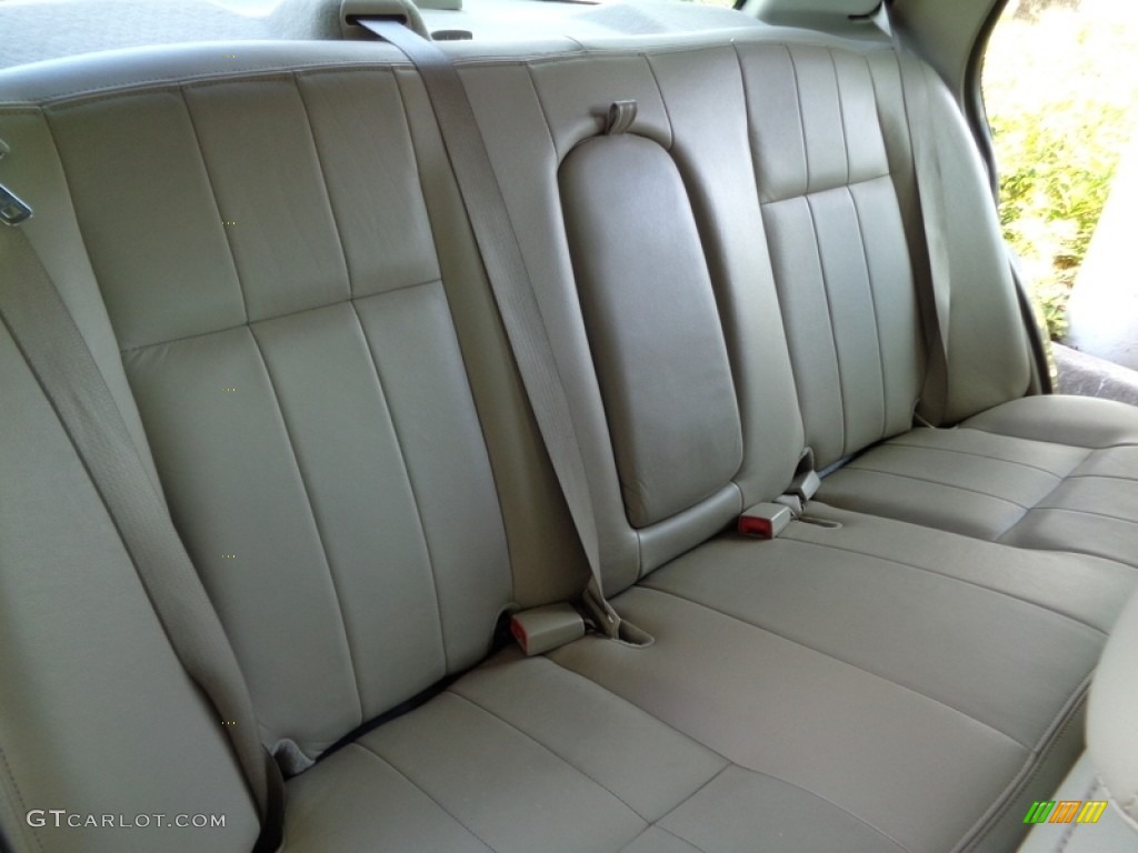 2006 Grand Marquis LS - Light Tundra Metallic / Light Camel photo #33