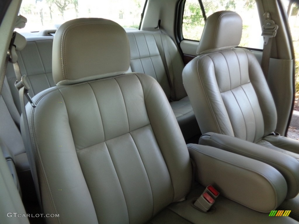 2006 Grand Marquis LS - Light Tundra Metallic / Light Camel photo #36