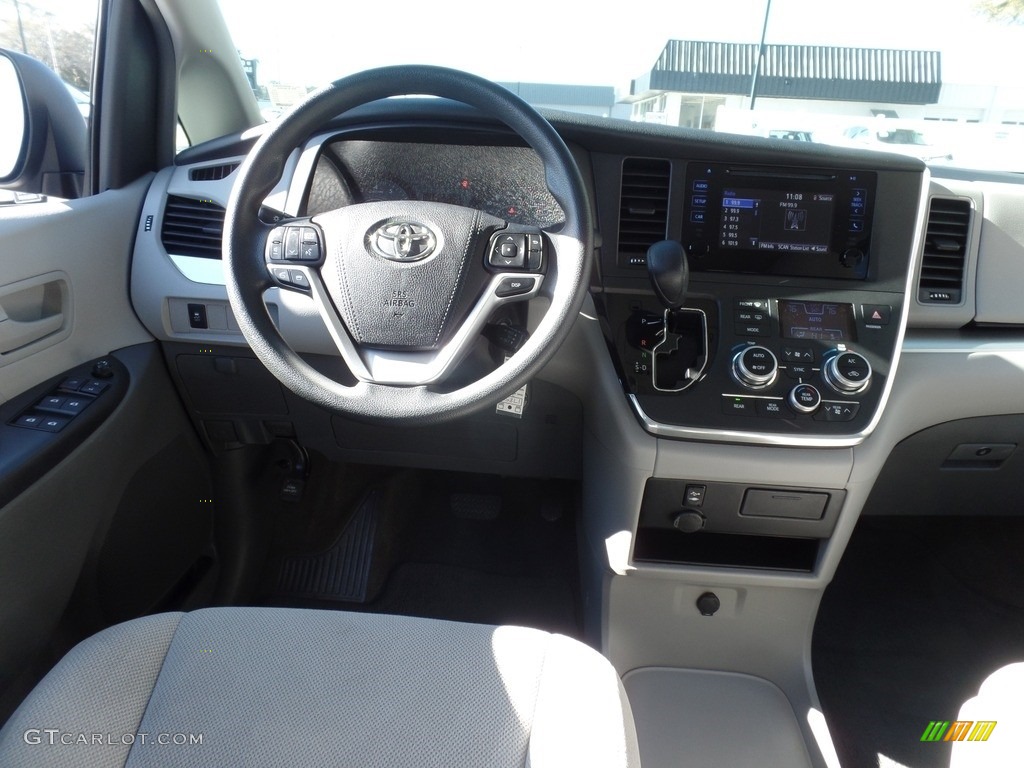 2017 Sienna L - Shoreline Blue Pearl / Ash photo #15