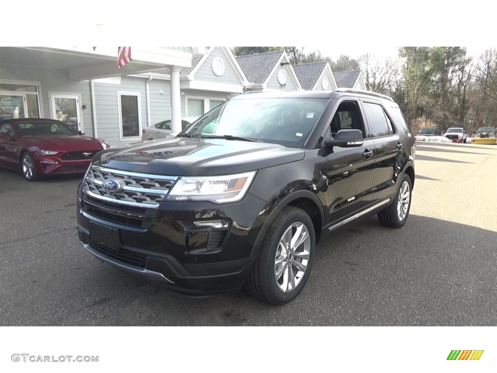 2018 Explorer XLT 4WD - Shadow Black / Ebony Black photo #3