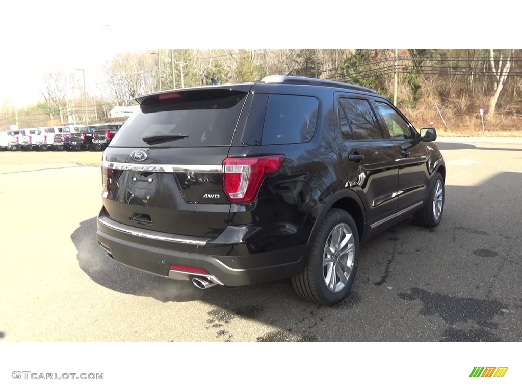2018 Explorer XLT 4WD - Shadow Black / Ebony Black photo #7