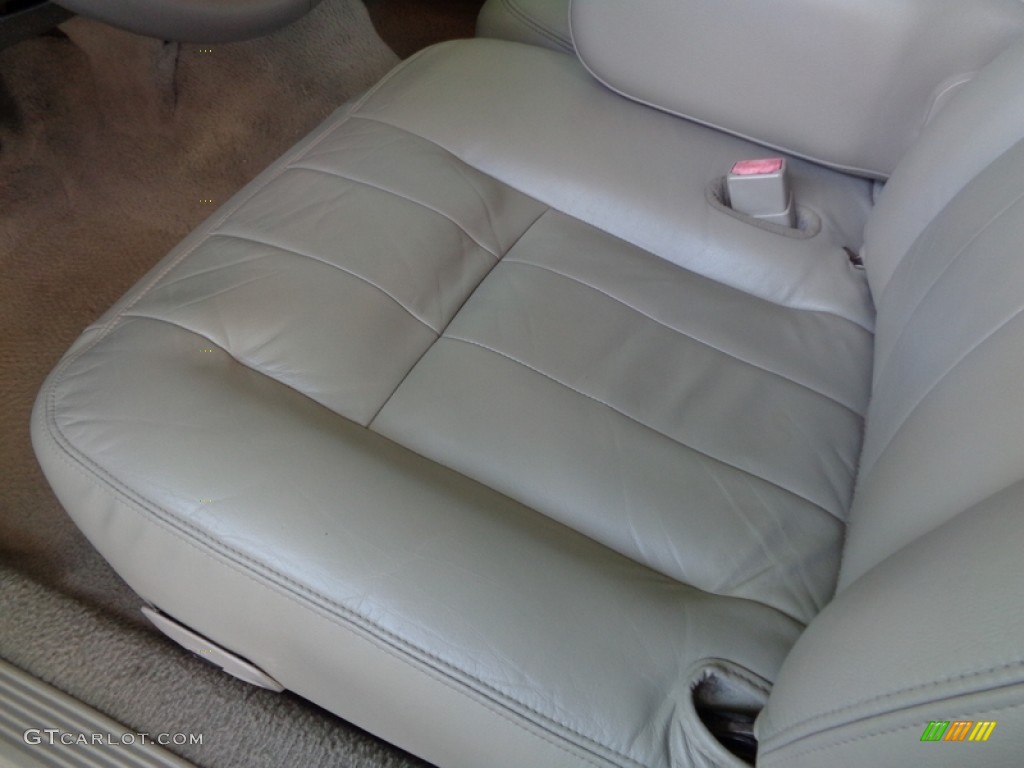 2006 Grand Marquis LS - Light Tundra Metallic / Light Camel photo #50