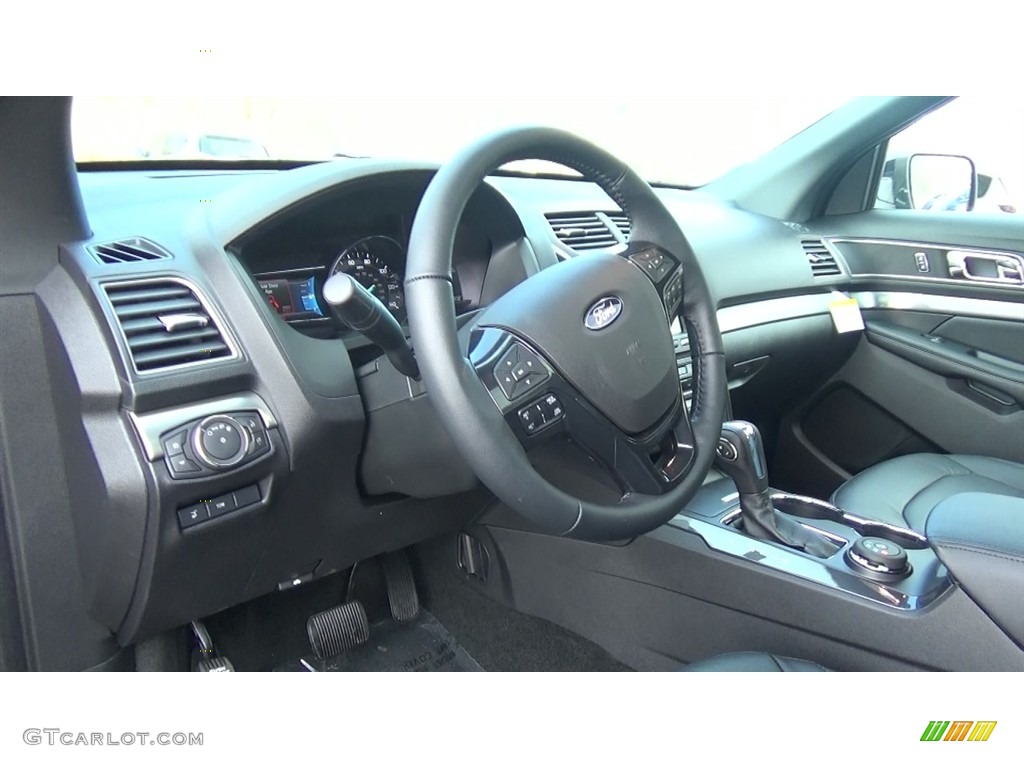 2018 Explorer XLT 4WD - Shadow Black / Ebony Black photo #11