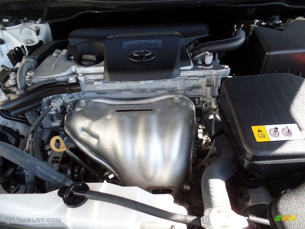 2017 Camry SE - Blizzard White Pearl / Black photo #6