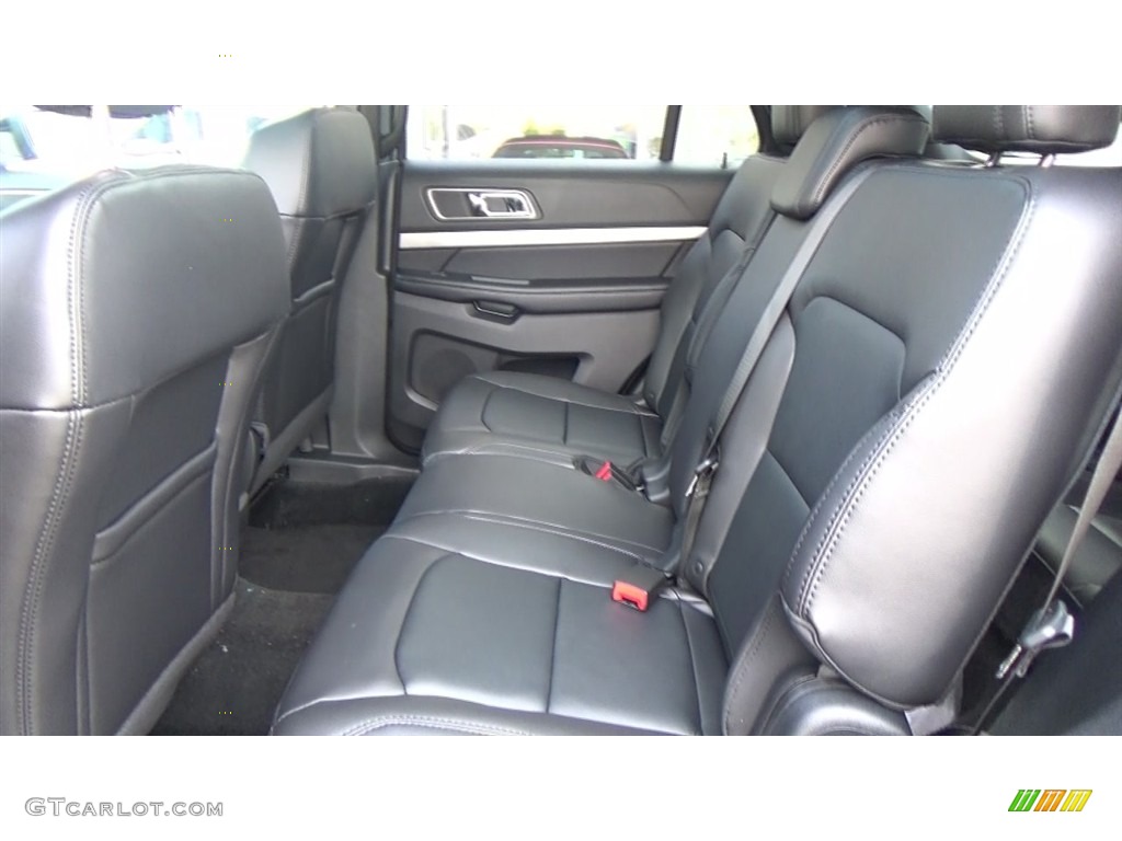 2018 Explorer XLT 4WD - Shadow Black / Ebony Black photo #18