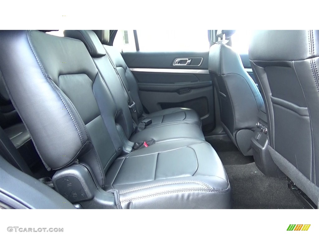 2018 Explorer XLT 4WD - Shadow Black / Ebony Black photo #23