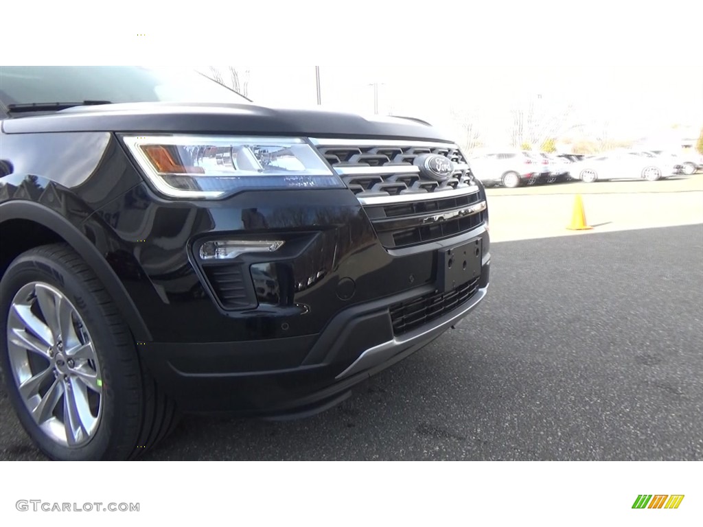 2018 Explorer XLT 4WD - Shadow Black / Ebony Black photo #28