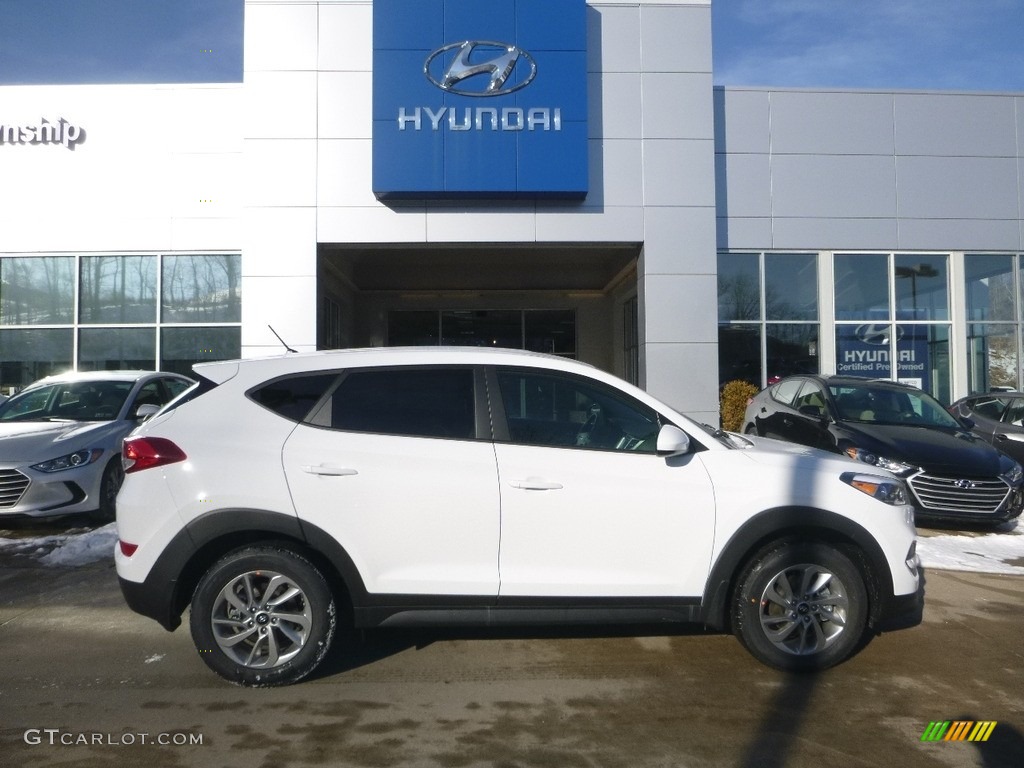 2018 Tucson SE AWD - Dazzling White / Gray photo #1