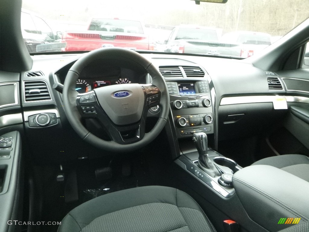 2018 Explorer XLT 4WD - Ruby Red / Ebony Black photo #9
