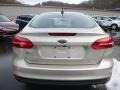 White Gold - Focus SE Sedan Photo No. 4
