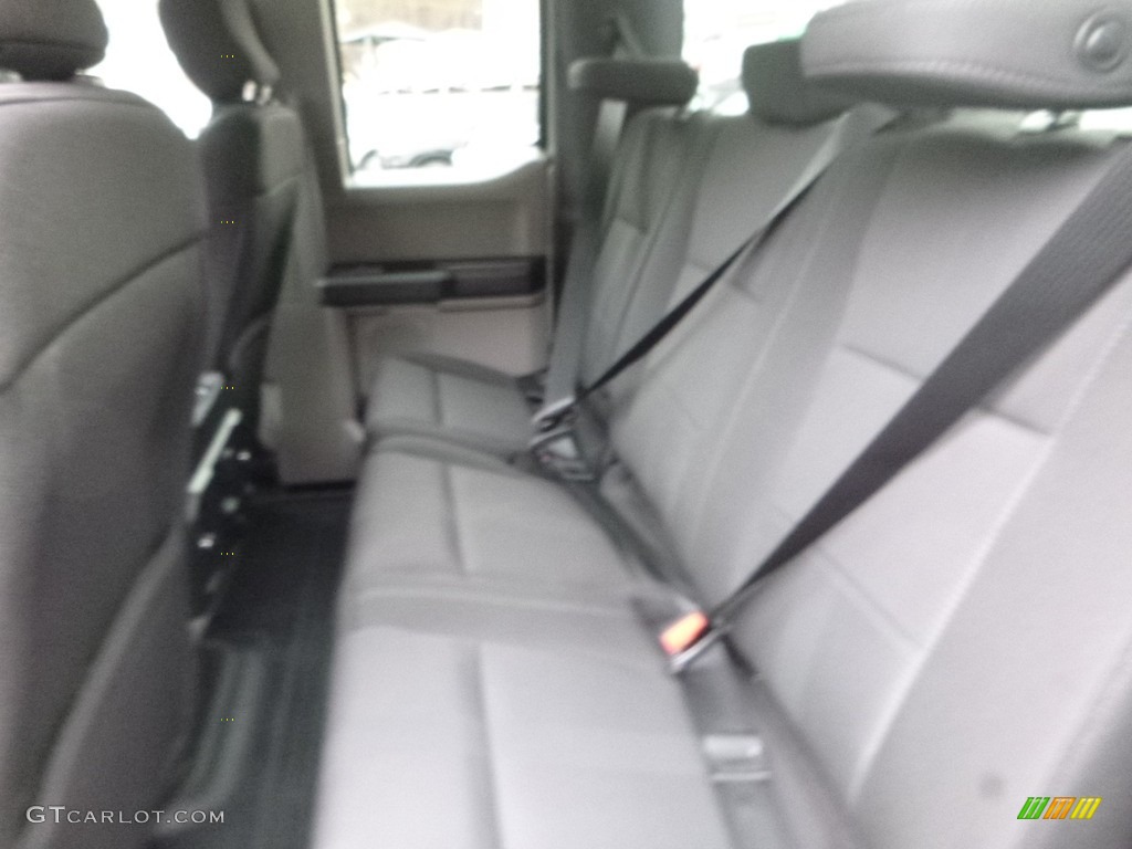 2018 F150 XL SuperCab 4x4 - Ingot Silver / Earth Gray photo #9