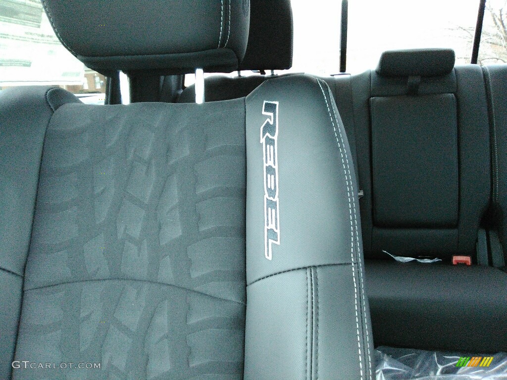 2018 1500 Rebel Crew Cab 4x4 - Brilliant Black Crystal Pearl / Black photo #8