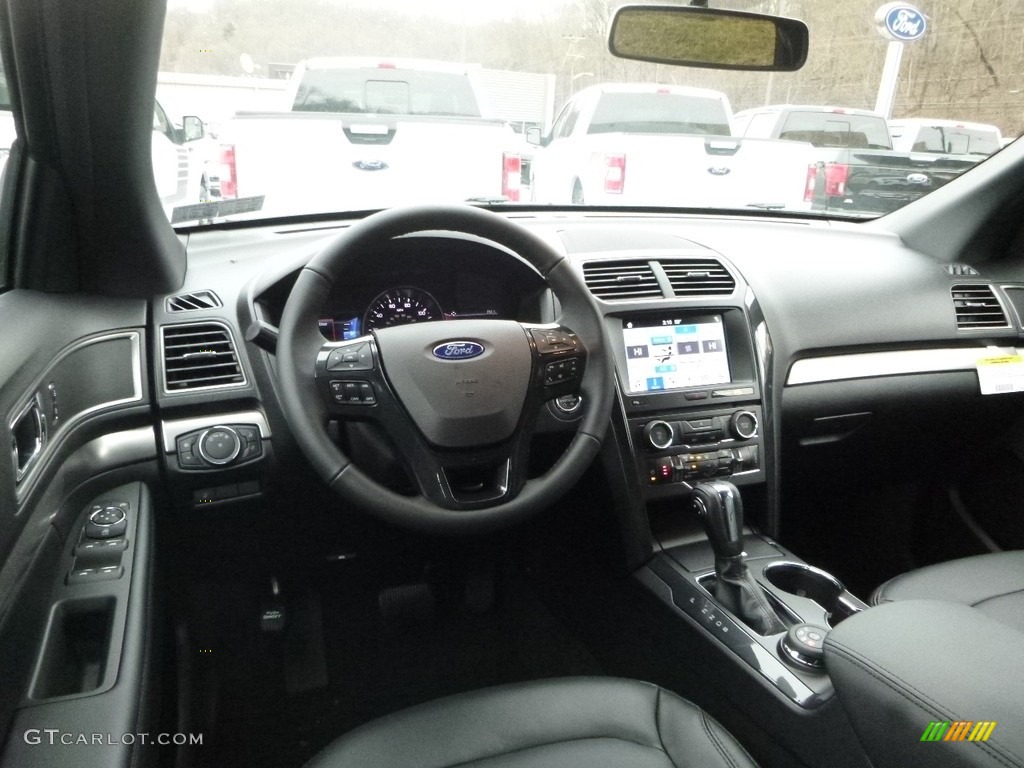 2018 Explorer XLT 4WD - Blue Metallic / Ebony Black photo #9