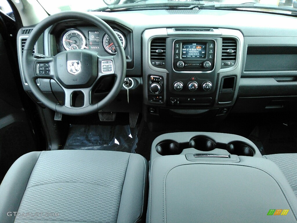 2018 1500 Express Crew Cab 4x4 - Delmonico Red Pearl / Black/Diesel Gray photo #6