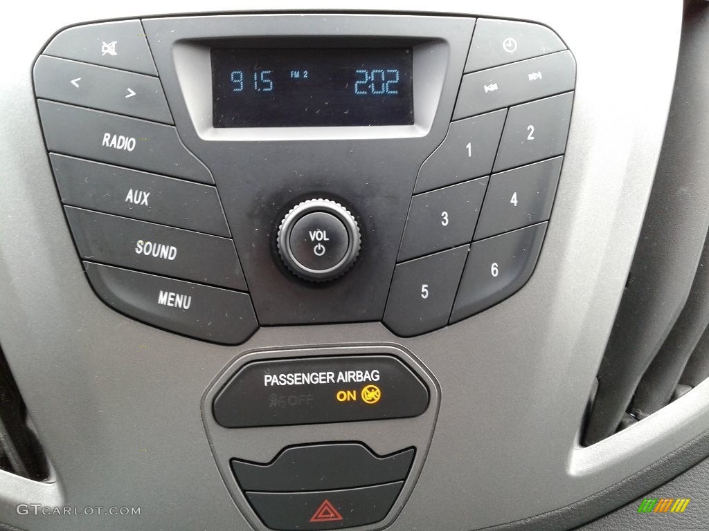 2017 Ford Transit Van 250 LR Regular Controls Photo #125012640