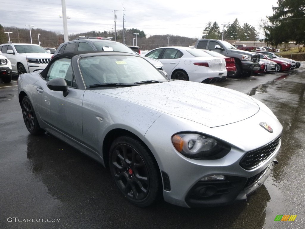 Grigio Chiaro Light Grey 2018 Fiat 124 Spider Abarth Roadster Exterior Photo #125022310