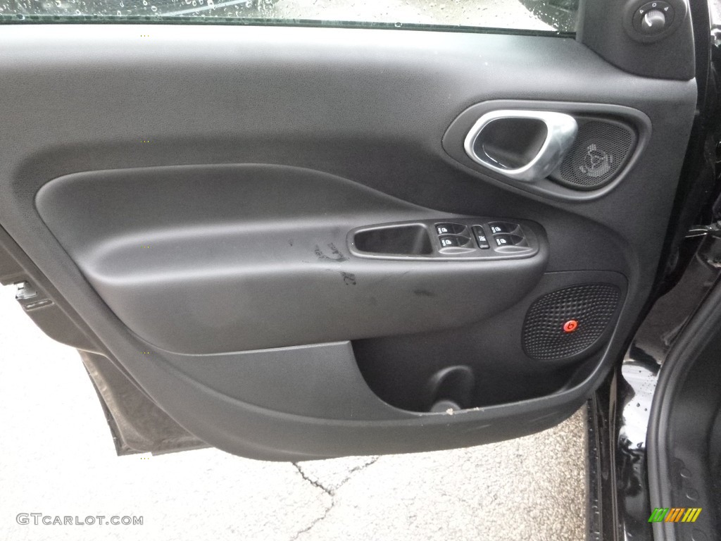 2018 Fiat 500L Pop Dark Slate Gray Door Panel Photo #125022715