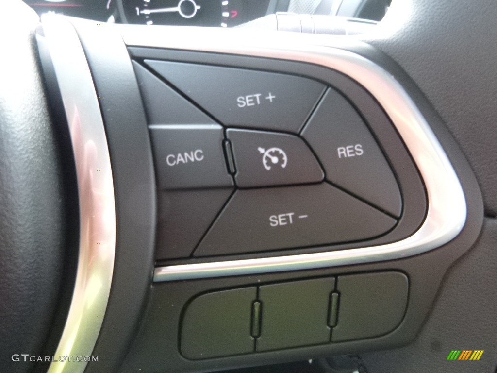 2018 Fiat 500L Pop Controls Photo #125022784