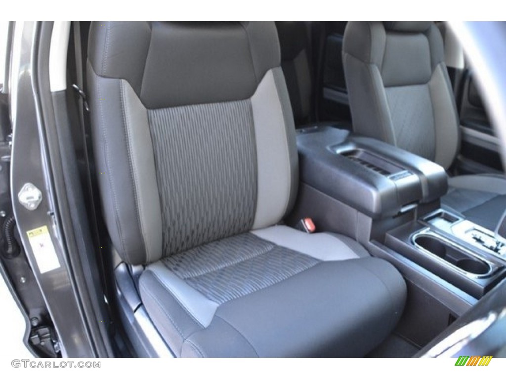 2015 Tundra SR5 Double Cab 4x4 - Magnetic Gray Metallic / Sand Beige photo #18