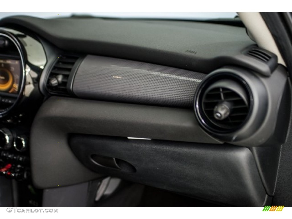 2015 Cooper Hardtop 4 Door - British Racing Green II Metallic / Carbon Black photo #22