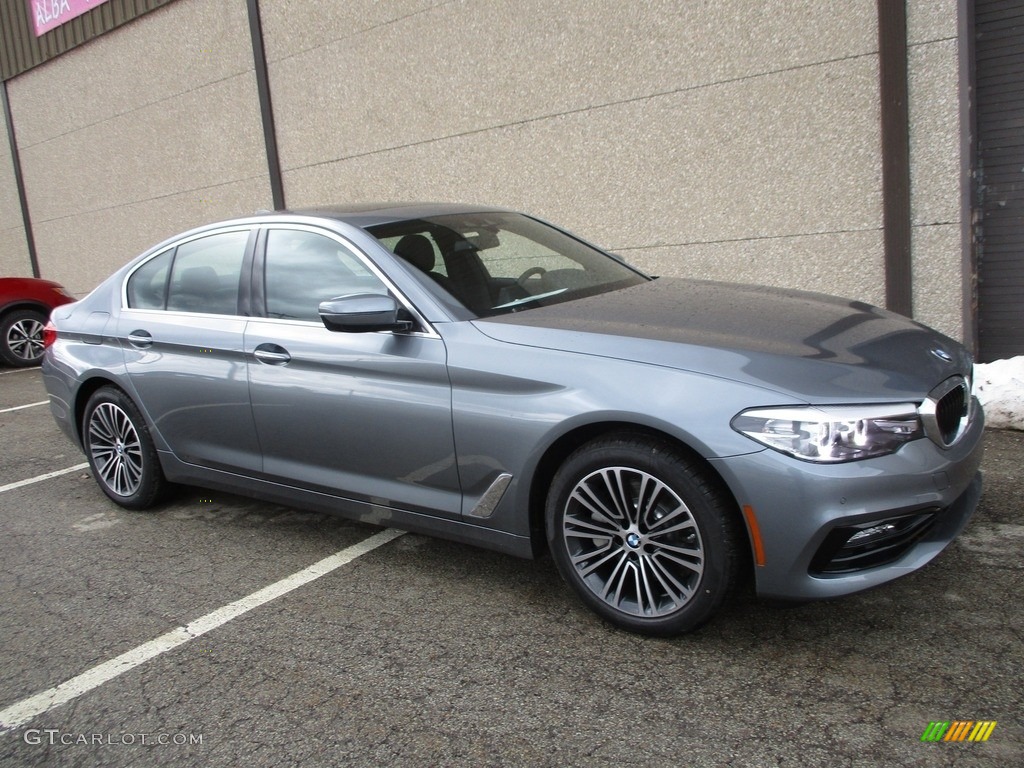 2018 5 Series 530i xDrive Sedan - Bluestone Metallic / Black photo #1