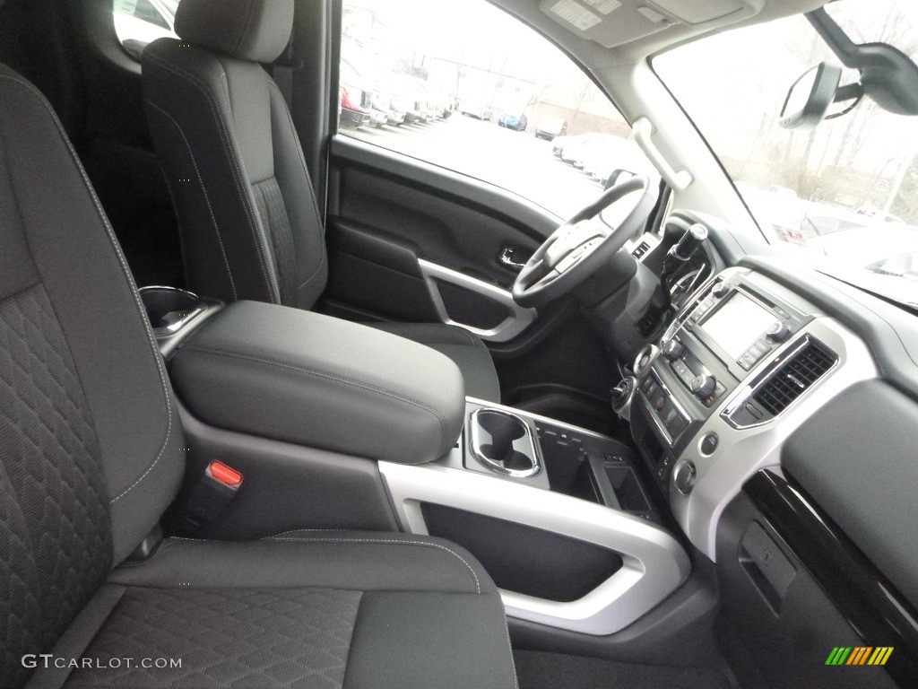 Black Interior 2018 Nissan Titan SV King Cab 4x4 Photo #125033941