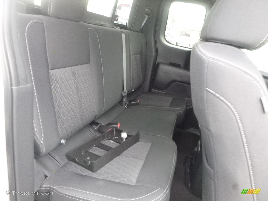 2018 Nissan Titan SV King Cab 4x4 Rear Seat Photos