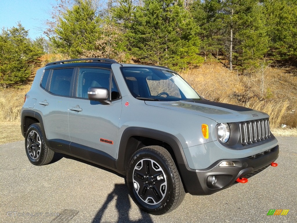 2017 Renegade Trailhawk 4x4 - Anvil / Black photo #4