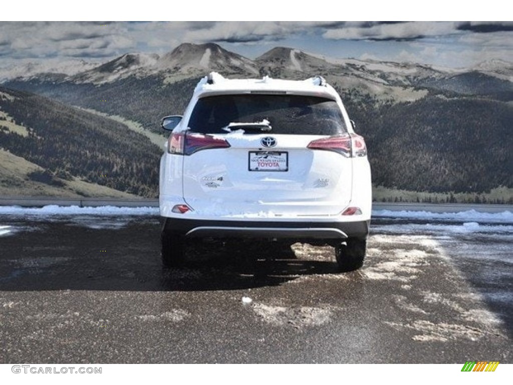 2018 RAV4 XLE AWD - Super White / Black photo #4