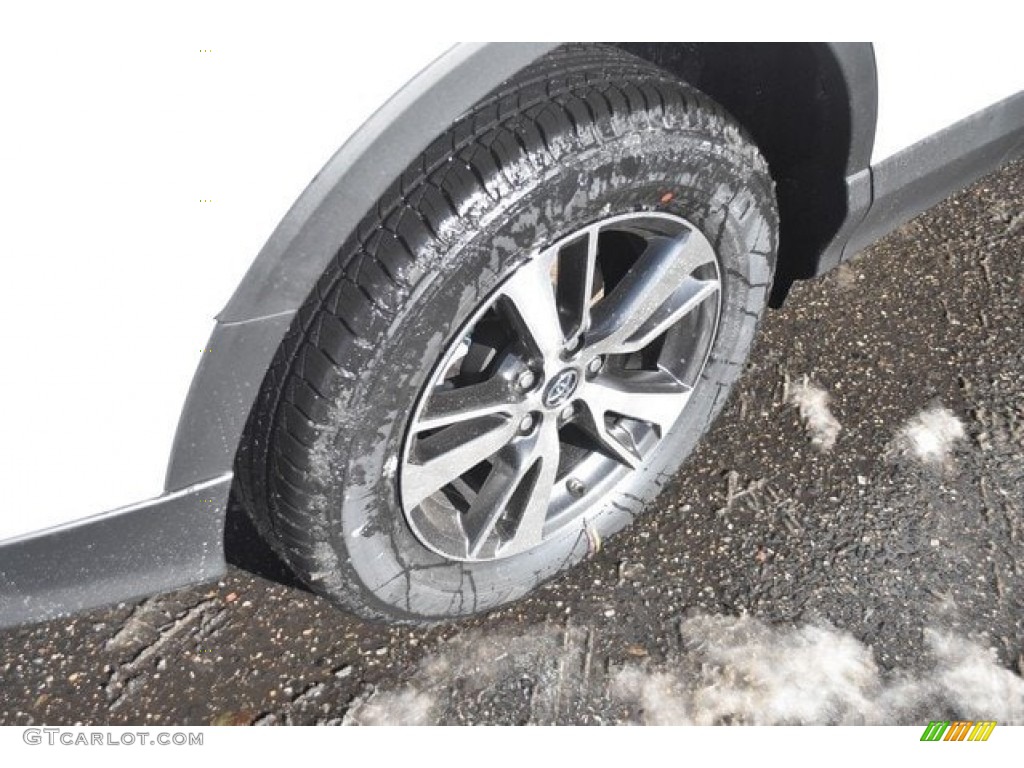 2018 RAV4 XLE AWD - Super White / Black photo #9