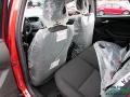 Hot Pepper Red - Focus SE Sedan Photo No. 12