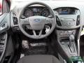 Hot Pepper Red - Focus SE Sedan Photo No. 15