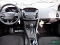 Hot Pepper Red - Focus SE Sedan Photo No. 16