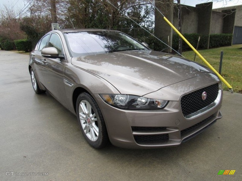 2017 XE 25t Premium - Quartzite / Latte photo #2