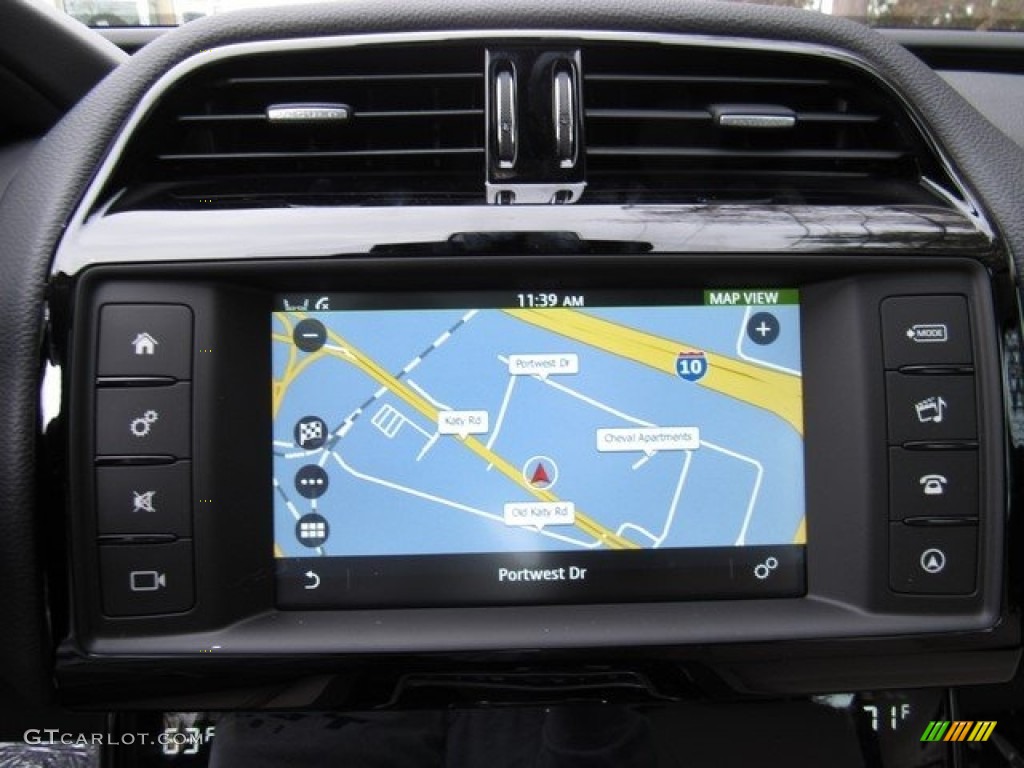 2017 Jaguar XE 25t Premium Navigation Photos