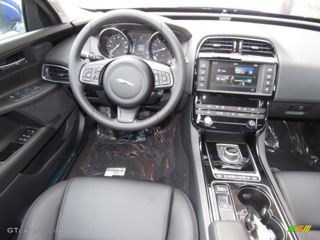 2017 XE 25t Premium - Caesium Blue / Jet photo #13
