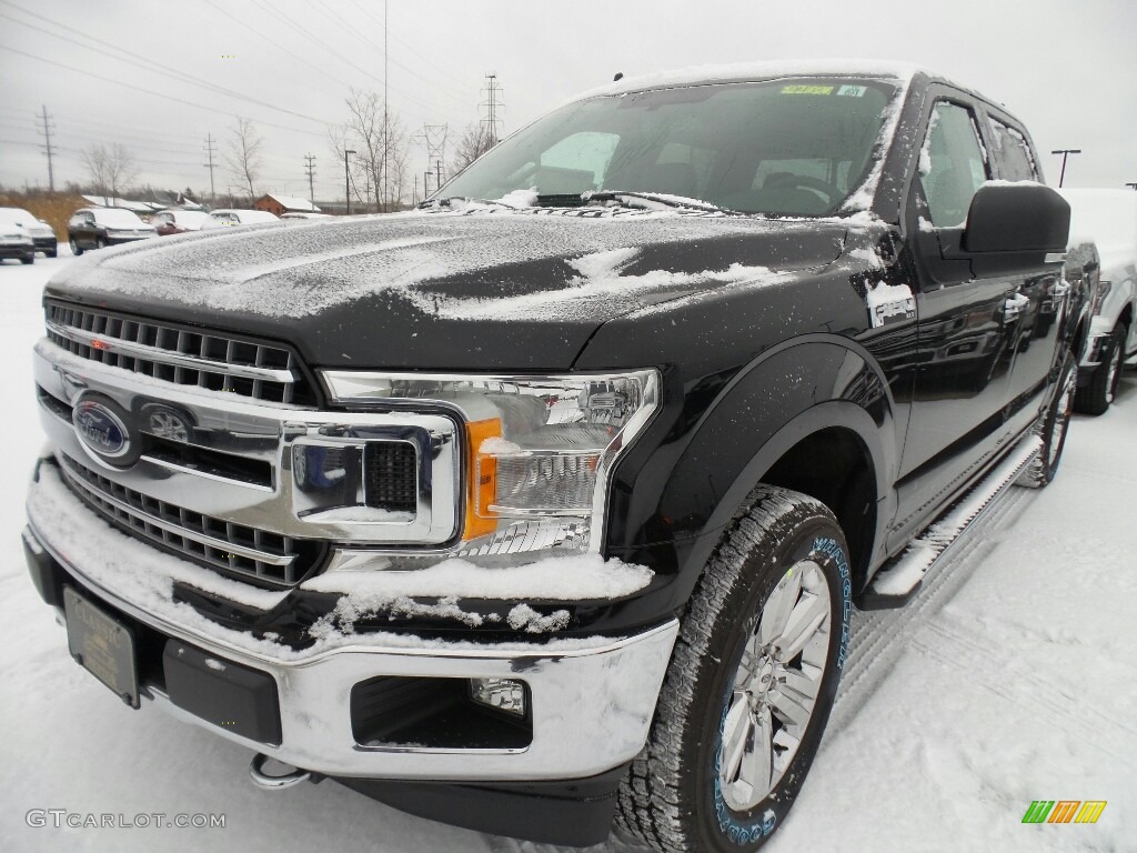 2018 F150 XLT SuperCrew 4x4 - Shadow Black / Earth Gray photo #1