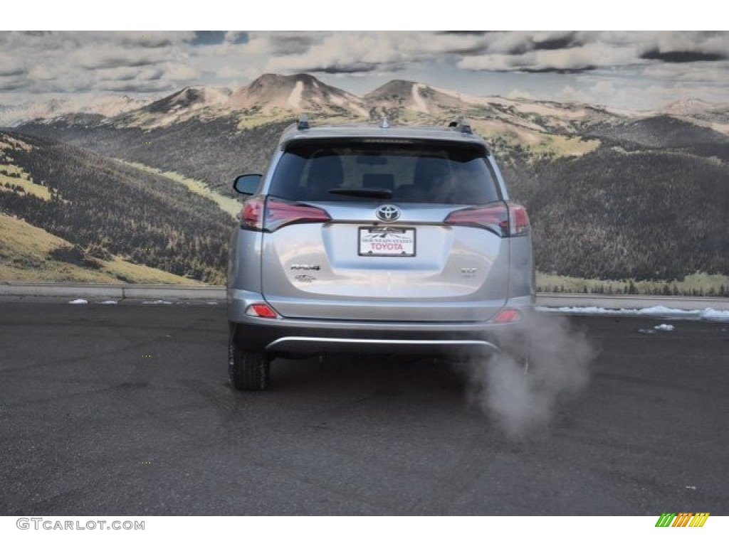 2018 RAV4 XLE AWD - Silver Sky Metallic / Black photo #4