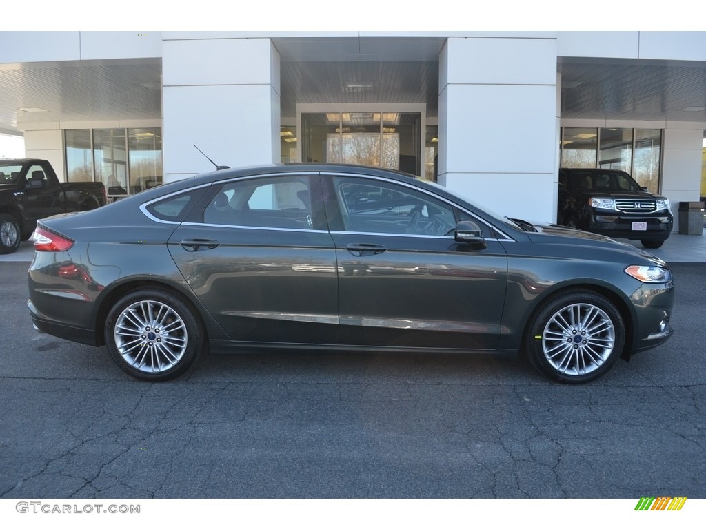 2015 Fusion SE - Guard Metallic / Dune photo #2