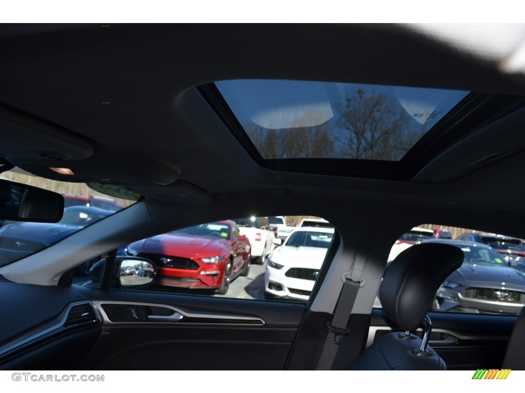 2015 Fusion SE - Guard Metallic / Dune photo #10