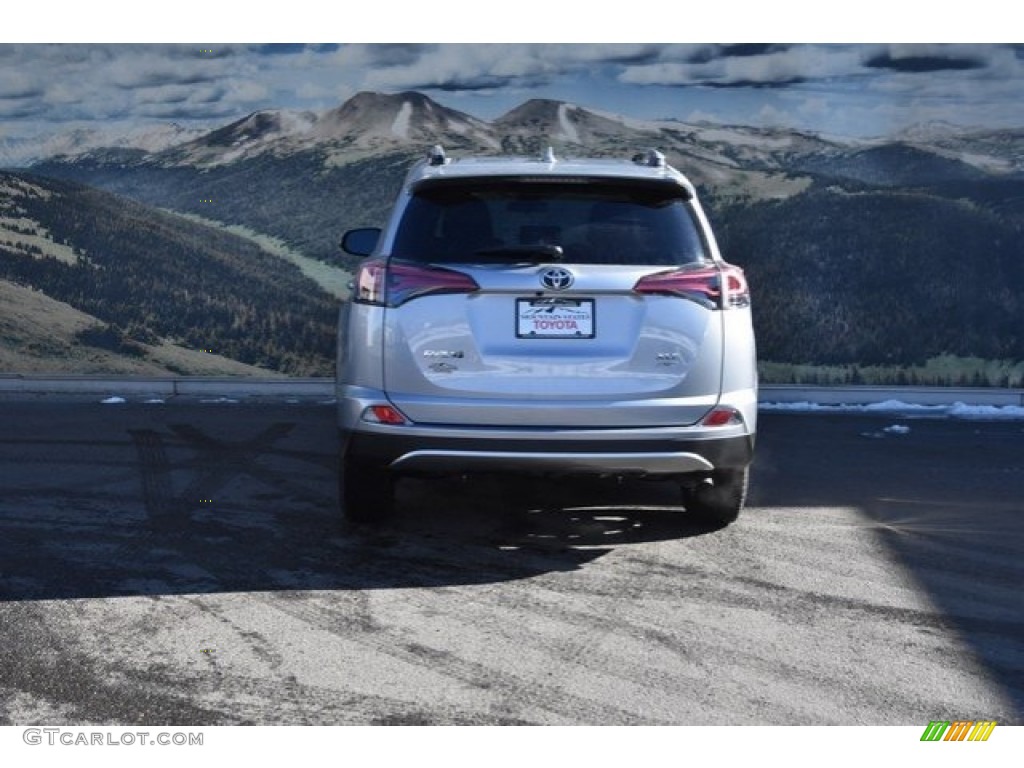 2018 RAV4 XLE AWD - Silver Sky Metallic / Black photo #4