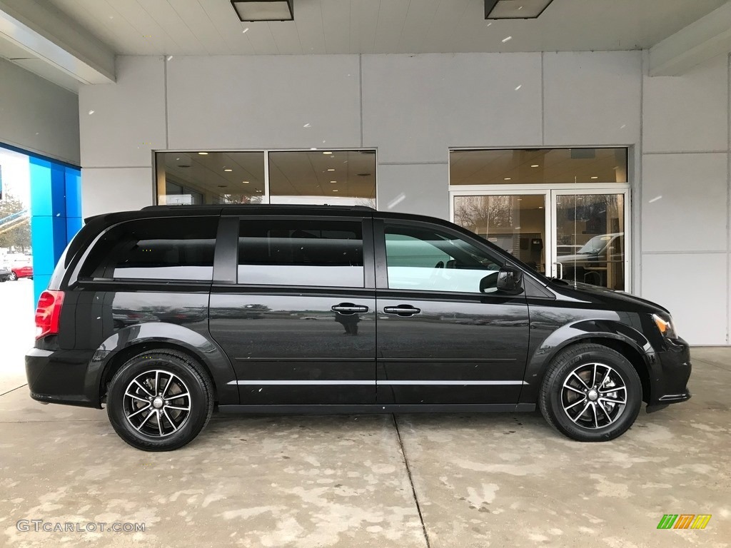 2017 Grand Caravan GT - Black Onyx / Black photo #2