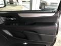 Black Onyx - Grand Caravan GT Photo No. 16