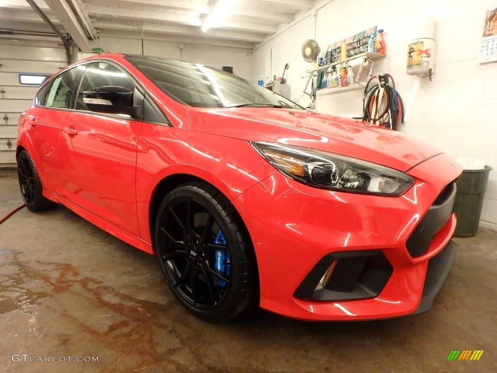 2018 Focus RS Hatch - Race Red / Charcoal Black Recaro Leather photo #1