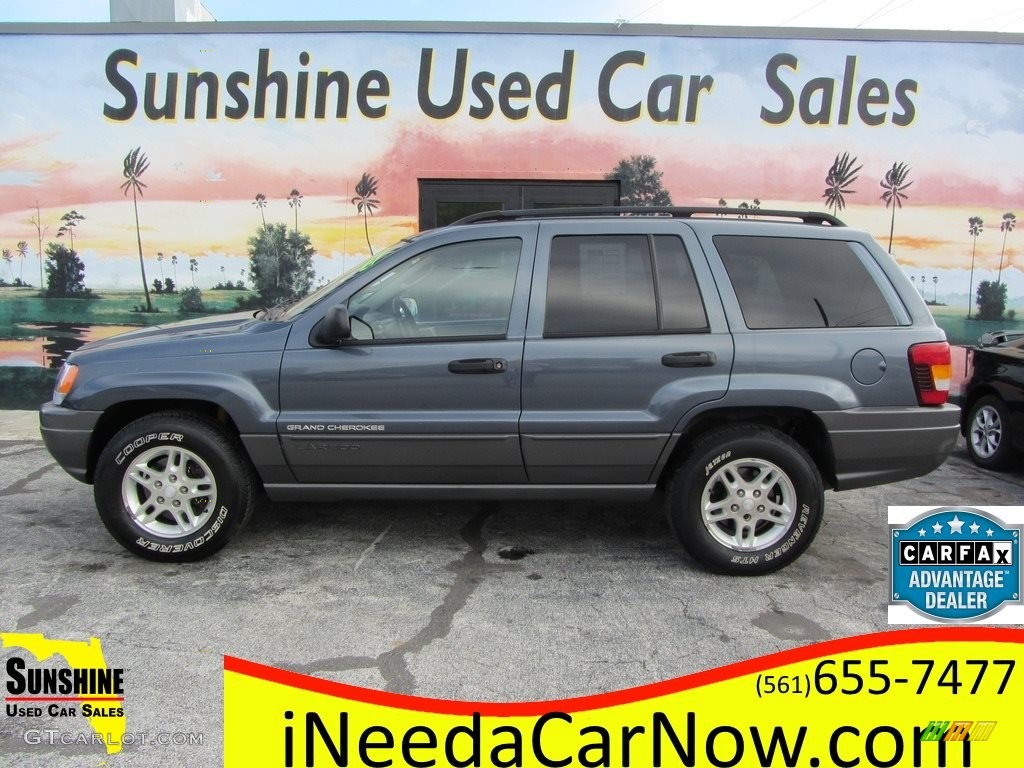 2002 Grand Cherokee Laredo - Steel Blue Pearlcoat / Sandstone photo #1