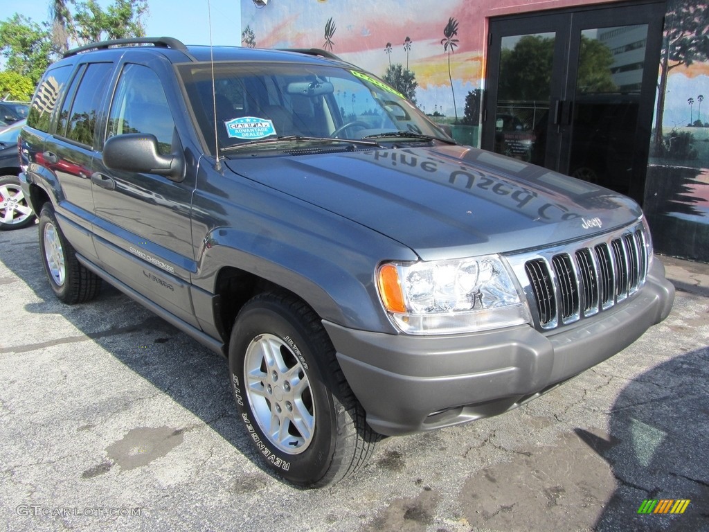 2002 Grand Cherokee Laredo - Steel Blue Pearlcoat / Sandstone photo #3