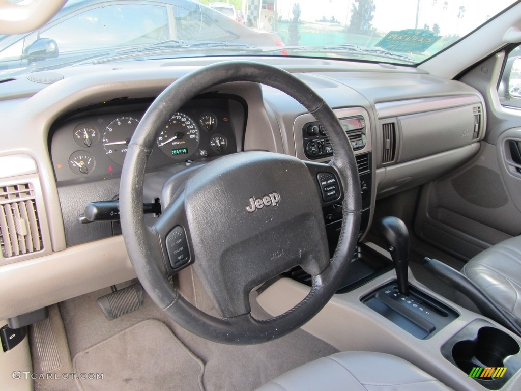 2002 Grand Cherokee Laredo - Steel Blue Pearlcoat / Sandstone photo #10