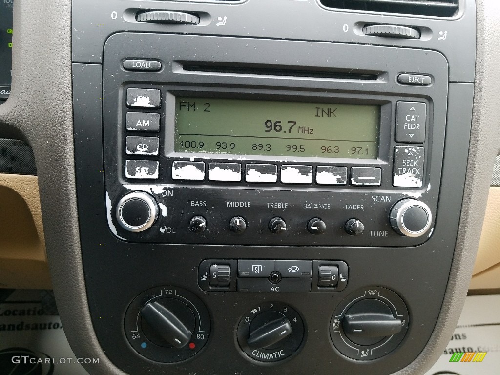 2006 Jetta 2.5 Sedan - Campanella White / Pure Beige photo #22